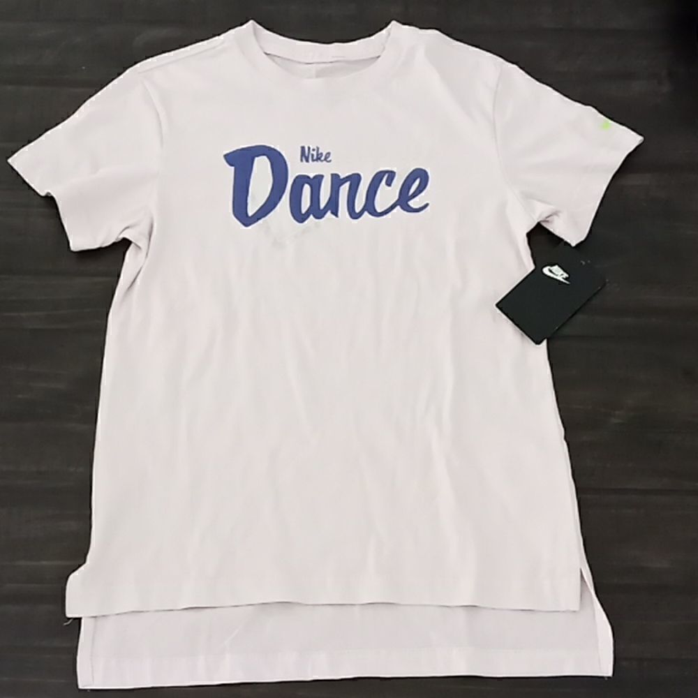 Nike dance t-shirt size medium girls